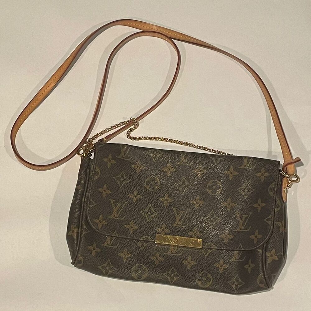 Louis Vuitton Favorite MM Monogram Canvas Crossbody Bag Brown Gold Hardware
